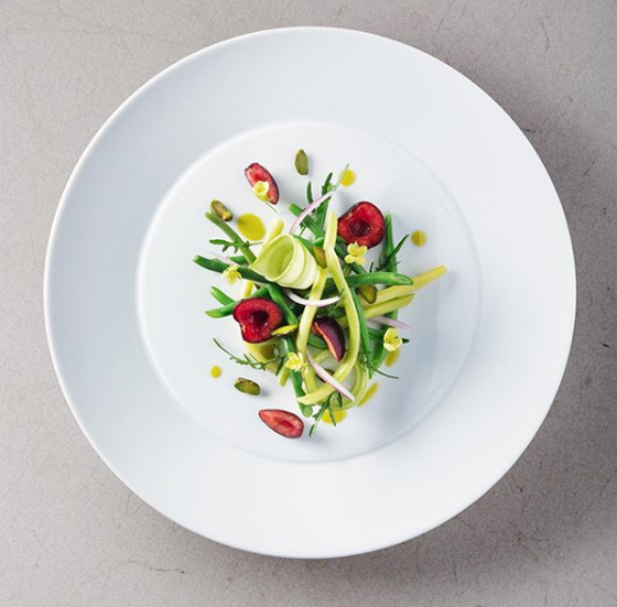 فيديو وصور: أطباق غريبة يقدمها المطعم الفرنسي 