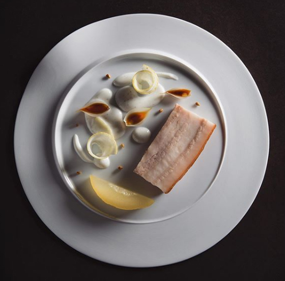 فيديو وصور: أطباق غريبة يقدمها المطعم الفرنسي 