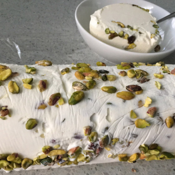 طريقة تحضير البوظة العربية بالفستق الحلبي السهلة والشهية صورة رقم 3