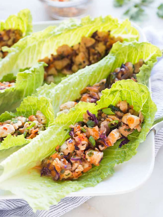 طريقة تحضير لفائف الخس بالدجاج السهلة والسريعة للرجيم صورة رقم 6