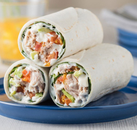 إليكم طريقة تحضير لفائف التونة بالأفوكادو الشهية والسريعة للرجيم صورة رقم 1