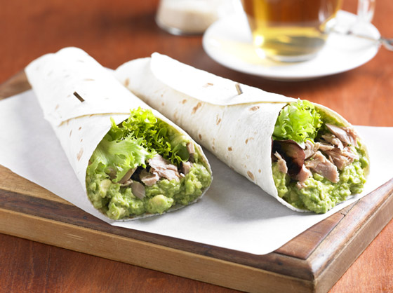 إليكم طريقة تحضير لفائف التونة بالأفوكادو الشهية والسريعة للرجيم صورة رقم 8