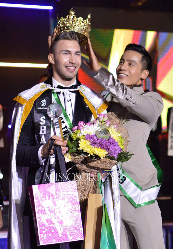 بالصور: عارض أزياء بلغاري يفوز بلقب رجل العالم 2019 صورة رقم 2