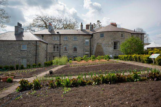 قصور ملكية وقلاع قديمة ساحرة للاحتفال بحفل زفاف مميز فاخر صورة رقم 9