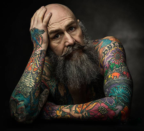 مجموعة صور لرجل خمسيني أصبح عارض أزياء بالصدفة! صورة رقم 13