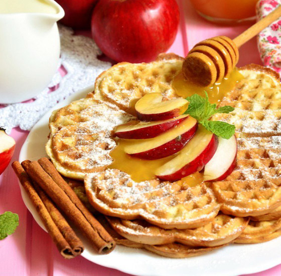 طريقة تحضير وافل التفاح والقرفة الشهي والخفيف صورة رقم 1