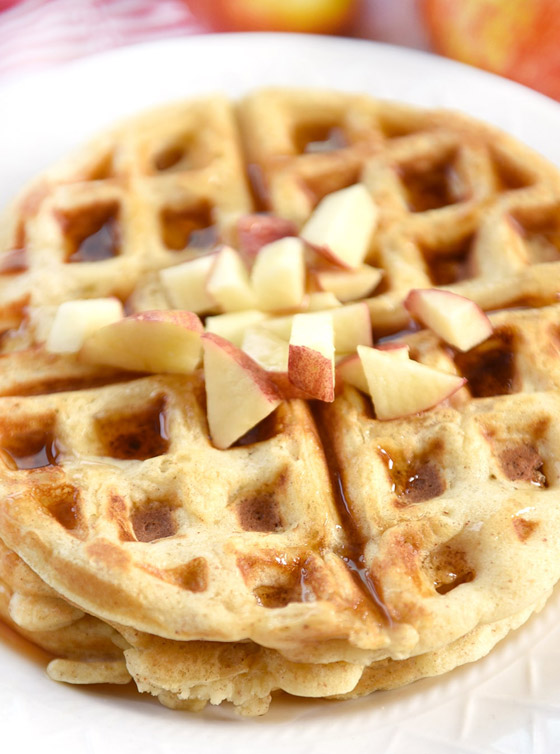 طريقة تحضير وافل التفاح والقرفة الشهي والخفيف صورة رقم 6