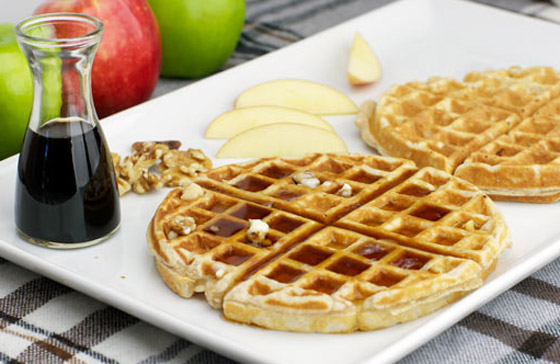 طريقة تحضير وافل التفاح والقرفة الشهي والخفيف صورة رقم 13