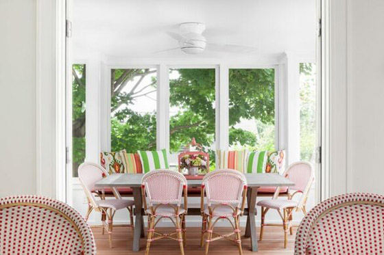 كيف تدمج الألوان الزاهية بغرفة المعيشة؟ صورة رقم 10