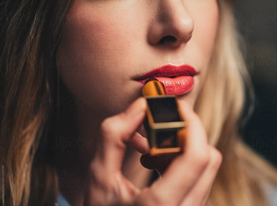 ما هي قصة أحمر الشفاه؟ وكيف تطور وتغير على مر السنين؟ صورة رقم 9 ما هي قصة أحمر الشفاه؟ وكيف تطور وتغير على مر السنين؟ صورة رقم 9