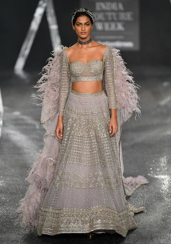 بالصور: أبرز إطلالات أسبوع كوتور الهند لعام 2019 صورة رقم 3 بالصور: أبرز إطلالات أسبوع كوتور الهند لعام 2019 صورة رقم 3