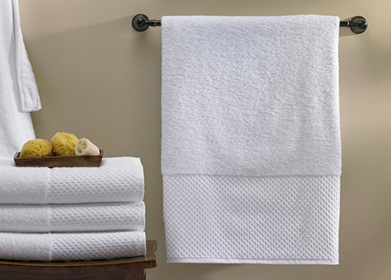 المناشف بيئة للجراثيم والأمراض.. هذه طريقة تنظيفها للقضاء على البكتيريا صورة رقم 8