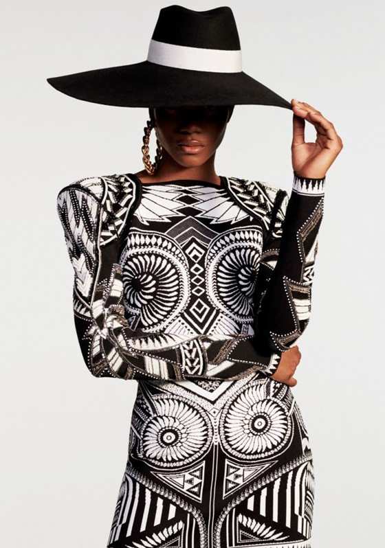 اعتمدي أناقة الطبعات الغريبة لإطلالتكِ في العيد صورة رقم 9 اعتمدي أناقة الطبعات الغريبة لإطلالتكِ في العيد صورة رقم 9