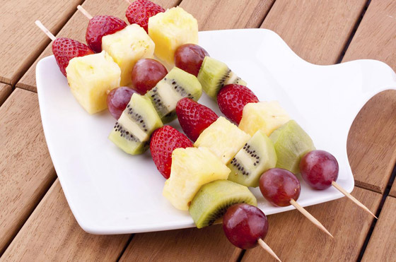 عشاء خفيف وصحي.. 5 طرق لتحضير سلطة الفواكه اللذيذة صورة رقم 5 عشاء خفيف وصحي.. 5 طرق لتحضير سلطة الفواكه اللذيذة صورة رقم 5