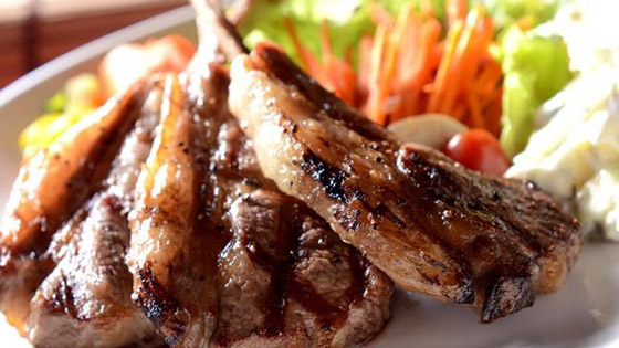  اللحوم المشوية.. المزيج المتوازن بين الفوائد والنكهة صورة رقم 2