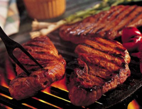  اللحوم المشوية.. المزيج المتوازن بين الفوائد والنكهة صورة رقم 3