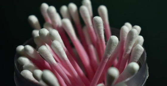 أعواد الأذن القطنية.. 5 استخدامات قد لا تخطر على بالك صورة رقم 3