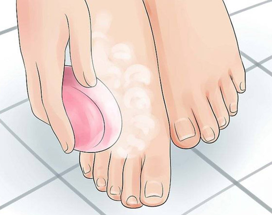 منعا للإحراج.. هكذا تتخلص من رائحة القدمين والحذاء الكريهة صورة رقم 7