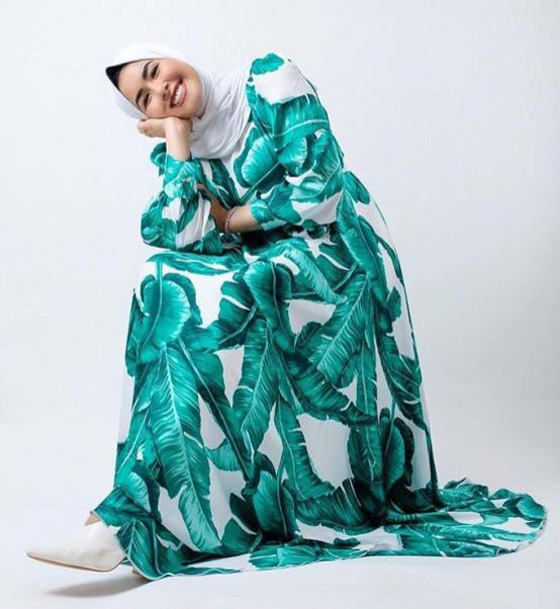 إطلالات محتشمة ومميزة للمحجبات باللون الأخضر لليوم الوطني السعودي صورة رقم 9