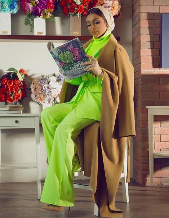 إطلالات محتشمة ومميزة للمحجبات باللون الأخضر لليوم الوطني السعودي صورة رقم 11