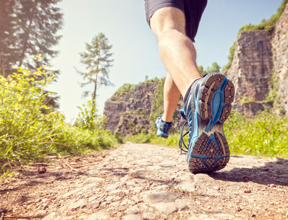 إليكم 10 طرق للحصول على أقصى فائدة خلال ممارسة المشي صورة رقم 5