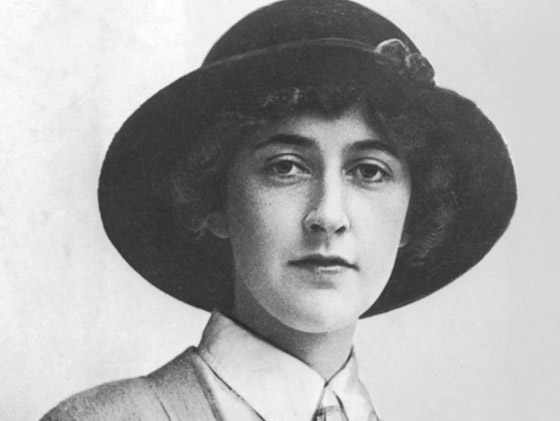 بالصور: رحلة في منزل أحلام الكاتبة البوليسية الأشهر أجاثا كريستي صورة رقم 12