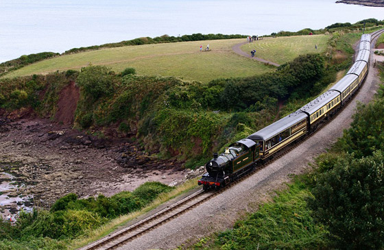 بالصور: رحلة في منزل أحلام الكاتبة البوليسية الأشهر أجاثا كريستي صورة رقم 14