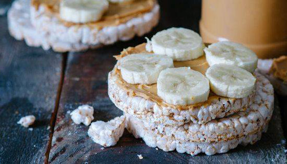 كعكة الأرز ونكهاتها: هذه فوائدها وأضرارها والكمية المسموح بها! صورة رقم 2 كعكة الأرز ونكهاتها: هذه فوائدها وأضرارها والكمية المسموح بها! صورة رقم 2