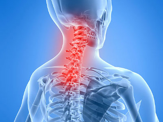 إذا تزامنت مع عوارض أخرى فهي إنذار خطر.. إليكم أسباب آلام الرقبة صورة رقم 9