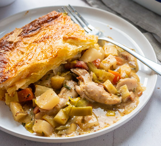 طريقة تحضير فطيرة الدجاج بالخضار الشهية والمغذية صورة رقم 7 طريقة تحضير فطيرة الدجاج بالخضار الشهية والمغذية صورة رقم 7