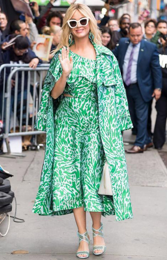 في عيد ميلادها: إليكم أجمل وأغرب إطلالات كايتي بيري لعام 2019! صورة رقم 14