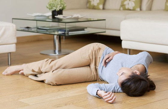 أسرار تعرفها للمرة الأولى عن نوبات الإغماء.. وكيف تُنقذ نفسك منها! صورة رقم 5 أسرار تعرفها للمرة الأولى عن نوبات الإغماء.. وكيف تُنقذ نفسك منها! صورة رقم 5