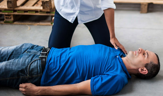 أسرار تعرفها للمرة الأولى عن نوبات الإغماء.. وكيف تُنقذ نفسك منها! صورة رقم 4 أسرار تعرفها للمرة الأولى عن نوبات الإغماء.. وكيف تُنقذ نفسك منها! صورة رقم 4