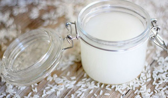 ماء الأرز السحري للوجه والبشرة والشعر: فوائده وطريقة استخدامه صورة رقم 5 ماء الأرز السحري للوجه والبشرة والشعر: فوائده وطريقة استخدامه صورة رقم 5