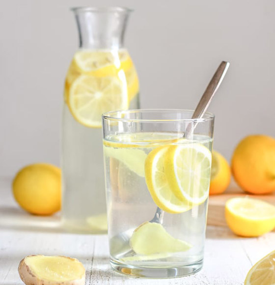 7 فوائد مهمة لتناول ماء الليمون قبل الإفطار ستجعلك تشربه كل يوم! صورة رقم 3 7 فوائد مهمة لتناول ماء الليمون قبل الإفطار ستجعلك تشربه كل يوم! صورة رقم 3