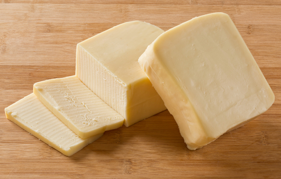 ماذا تعرف عن جبنة موتزاريلا؟ إليك أصلها وفوائدها صورة رقم 12