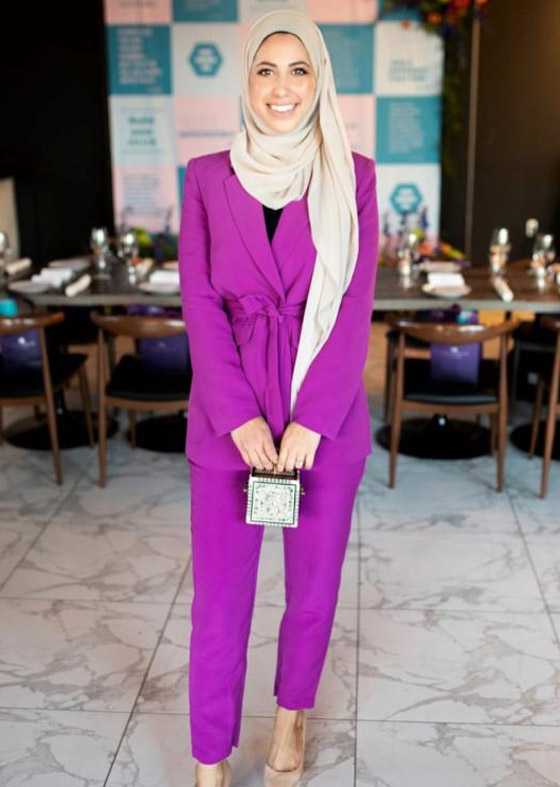 بالصور: بدلات رسمية وأجمل طرق تنسيقها من وحي الفاشينيستا المحجبات صورة رقم 1