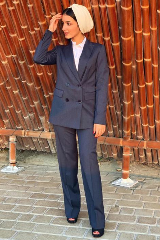 بالصور: بدلات رسمية وأجمل طرق تنسيقها من وحي الفاشينيستا المحجبات صورة رقم 8