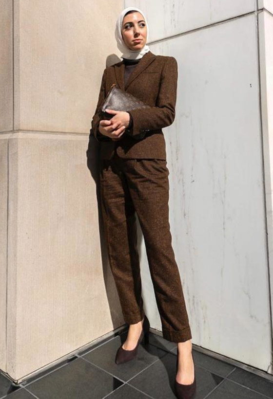 بالصور: بدلات رسمية وأجمل طرق تنسيقها من وحي الفاشينيستا المحجبات صورة رقم 11