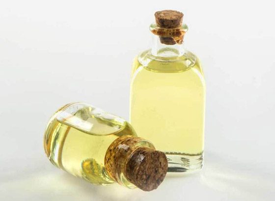 تعرفوا إلى الفوائد الطبية لزيت الخروع وأهم مشاكل الشعر التي يعالجها صورة رقم 13 تعرفوا إلى الفوائد الطبية لزيت الخروع وأهم مشاكل الشعر التي يعالجها صورة رقم 13