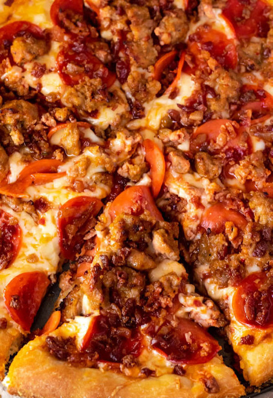 إليكم طريقة تحضير بيتزا باللحم على الطريقة الأمريكية صورة رقم 9