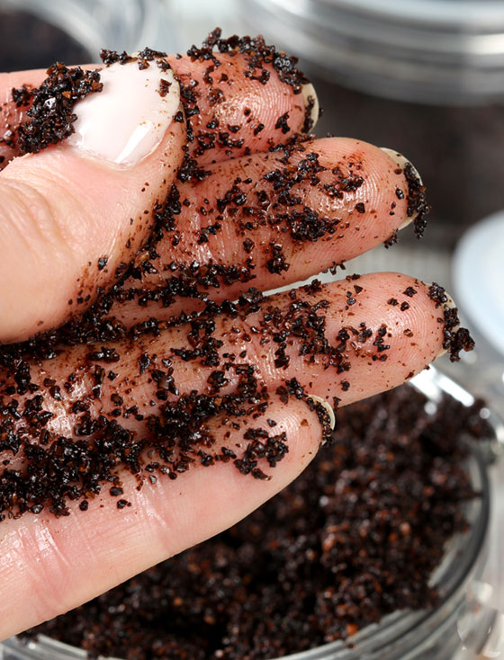 6 مقشرات بالقهوة تعيد الحيوية للشعر والبشرة صورة رقم 10