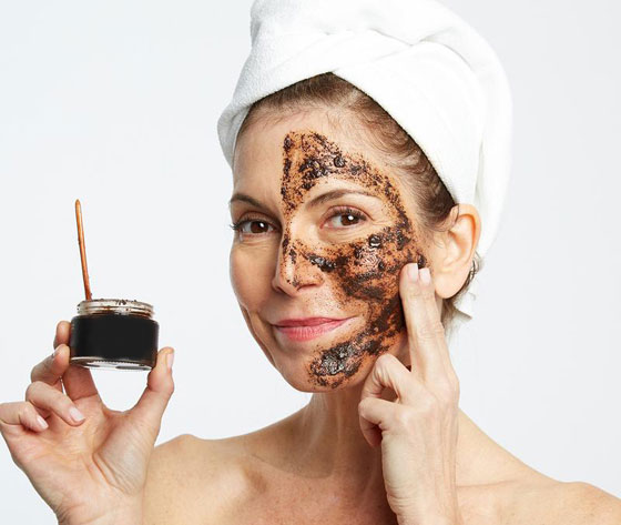 6 مقشرات بالقهوة تعيد الحيوية للشعر والبشرة صورة رقم 6