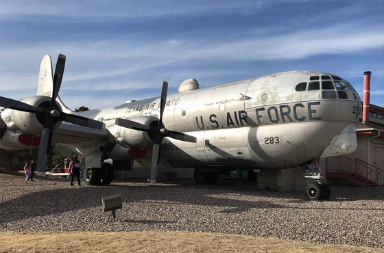 بالصور: طائرات مهجورة قديمة تحولت إلى مطاعم تقدم تجارب طعام مدهشة صورة رقم 6 بالصور: طائرات مهجورة قديمة تحولت إلى مطاعم تقدم تجارب طعام مدهشة صورة رقم 6