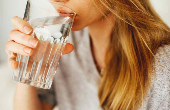 حقائق صادمة.. لماذا يمكن أن يصبح شرب الماء خطرا على الصحة؟ صورة رقم 2 حقائق صادمة.. لماذا يمكن أن يصبح شرب الماء خطرا على الصحة؟ صورة رقم 2