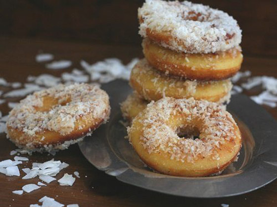 إليكم طريقة تحضير دونات جوز الهند الشهي لمرضى السكري صورة رقم 2