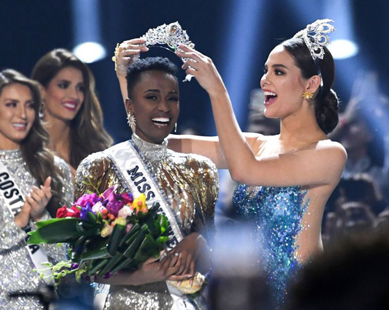 سمراء من جنوب إفريقيا تتوج ملكة جمال الكون 2019.. وتاجها يخطف الأنظار صورة رقم 3