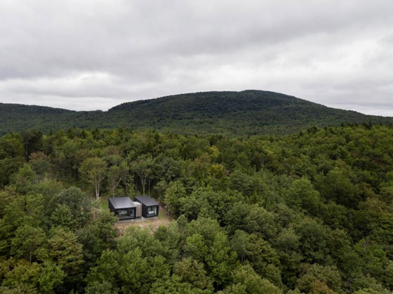 تعرفوا إلى 8 منازل بُنيت في أماكن مستحيلة.. كيف تجربة العيش فيها؟ صورة رقم 7 تعرفوا إلى 8 منازل بُنيت في أماكن مستحيلة.. كيف تجربة العيش فيها؟ صورة رقم 7