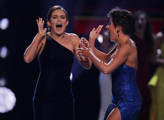 ملكة جمال أمريكا 2020 باحثة في الكيمياء تبهر لجنة التحكيم بتجربة علمية صورة رقم 13 ملكة جمال أمريكا 2020 باحثة في الكيمياء تبهر لجنة التحكيم بتجربة علمية صورة رقم 13