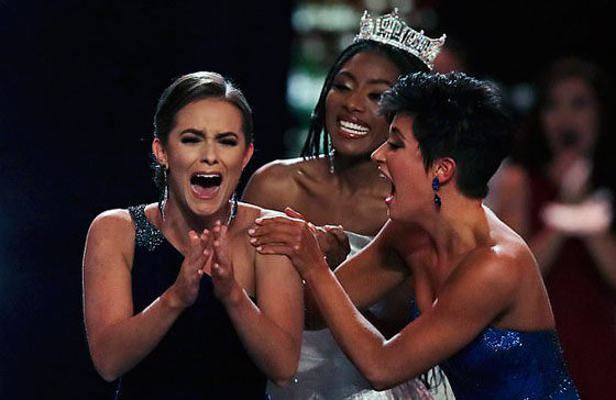 ملكة جمال أمريكا 2020 باحثة في الكيمياء تبهر لجنة التحكيم بتجربة علمية صورة رقم 14 ملكة جمال أمريكا 2020 باحثة في الكيمياء تبهر لجنة التحكيم بتجربة علمية صورة رقم 14